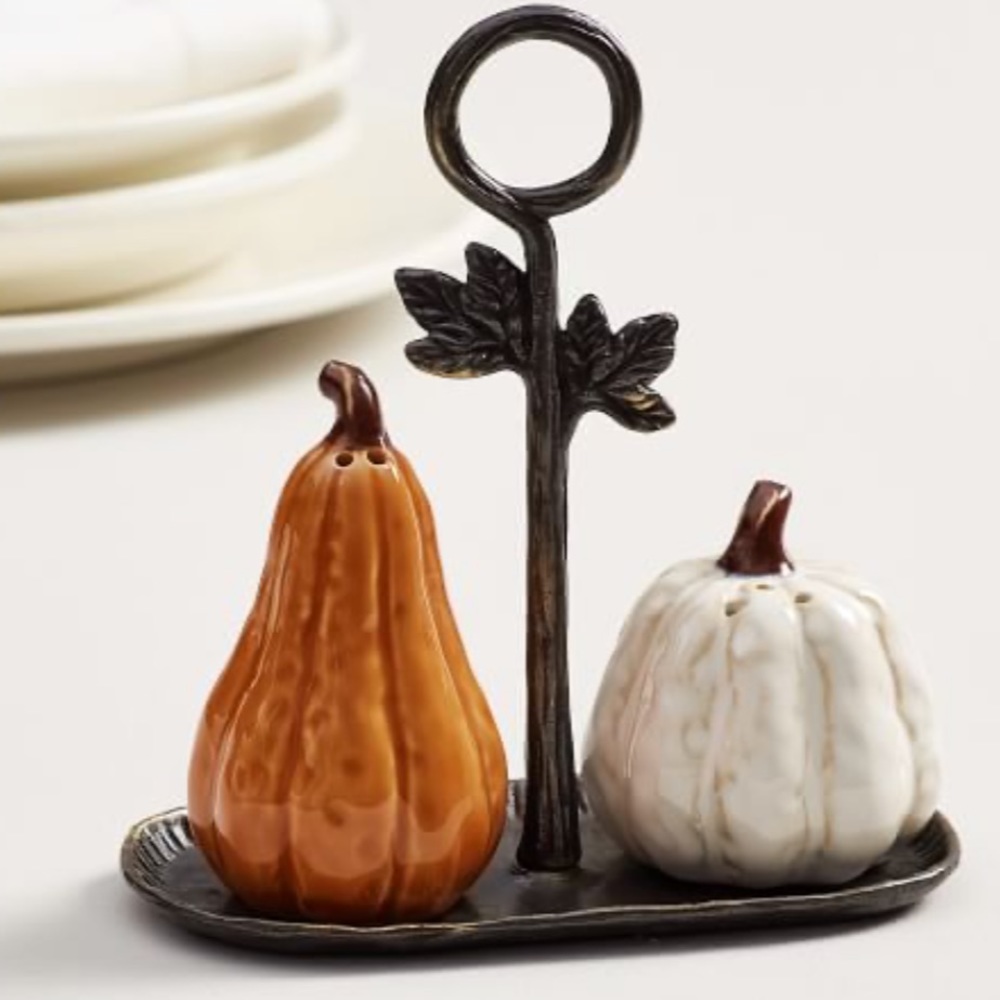 Pottery Barn Pumpkin Gourd Stoneware Salt & Pepper Shakers Sold Out! 🍁🍂
